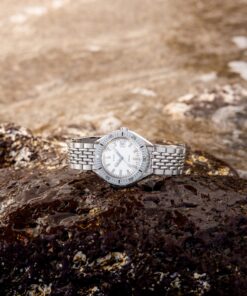 Alternative view of SUB 200 Whitepearl