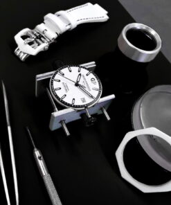 Alternative view of Laureato Ghost