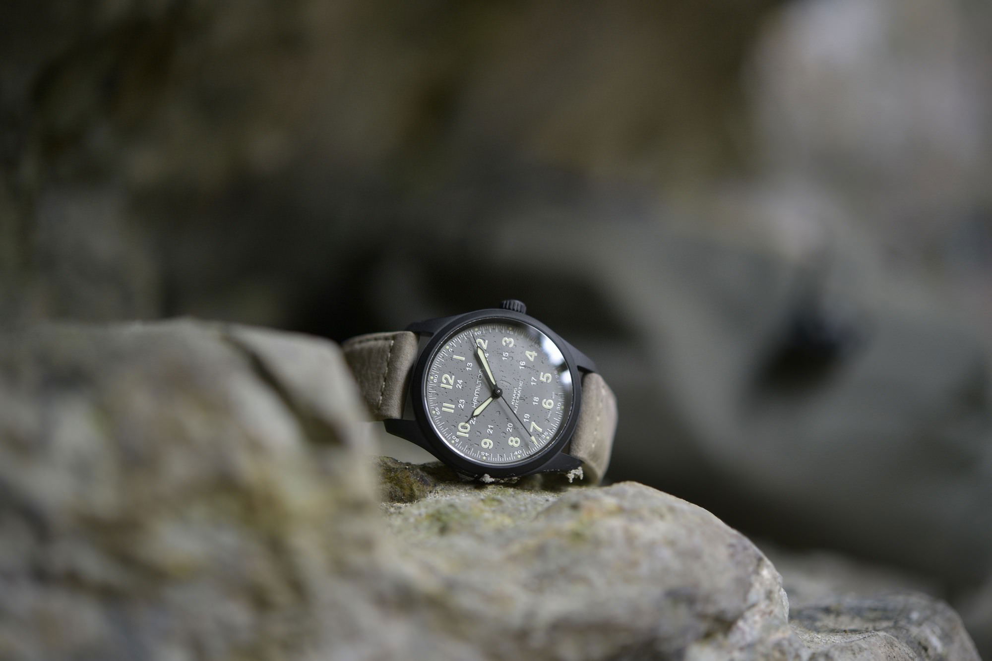 Khaki Field Titanium Automatic - Image 2