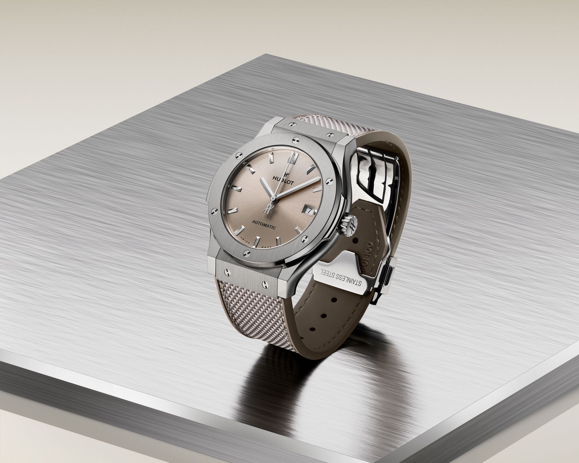 Classic Fusion Titanium Essential Taupe - Image 3