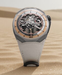 Alternative view of S1 Seddiqi Sand 75th Anniversary