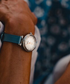 Alternative view of Miss Lovely