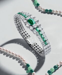 Alternative view of The Grand Lady Kalla Emerald