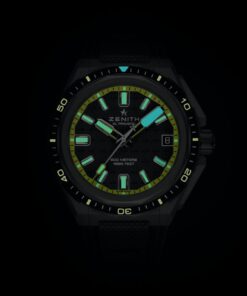 Alternative view of Defy Extreme Diver